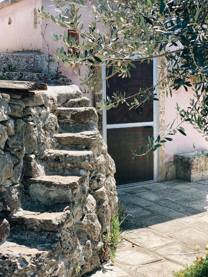 Trullo Contrada Stracca Guest House อัลลิสเต ภายนอก รูปภาพ