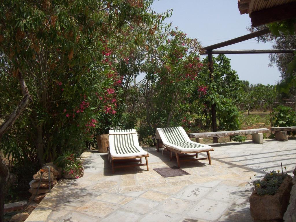 Trullo Contrada Stracca Guest House อัลลิสเต ภายนอก รูปภาพ